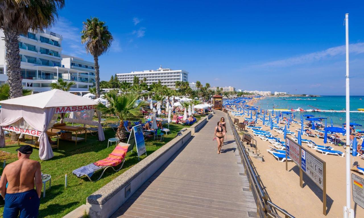 Protaras Centro Villa Bagian luar foto